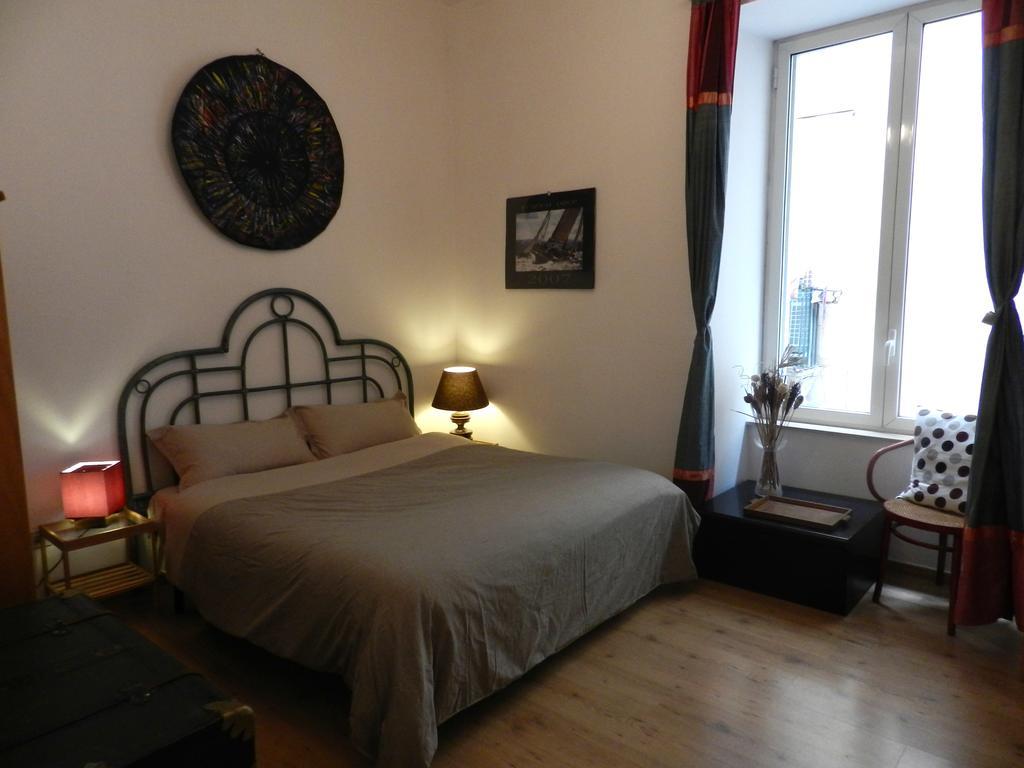 شقة Modern Flat Cavour نابولي المظهر الخارجي الصورة